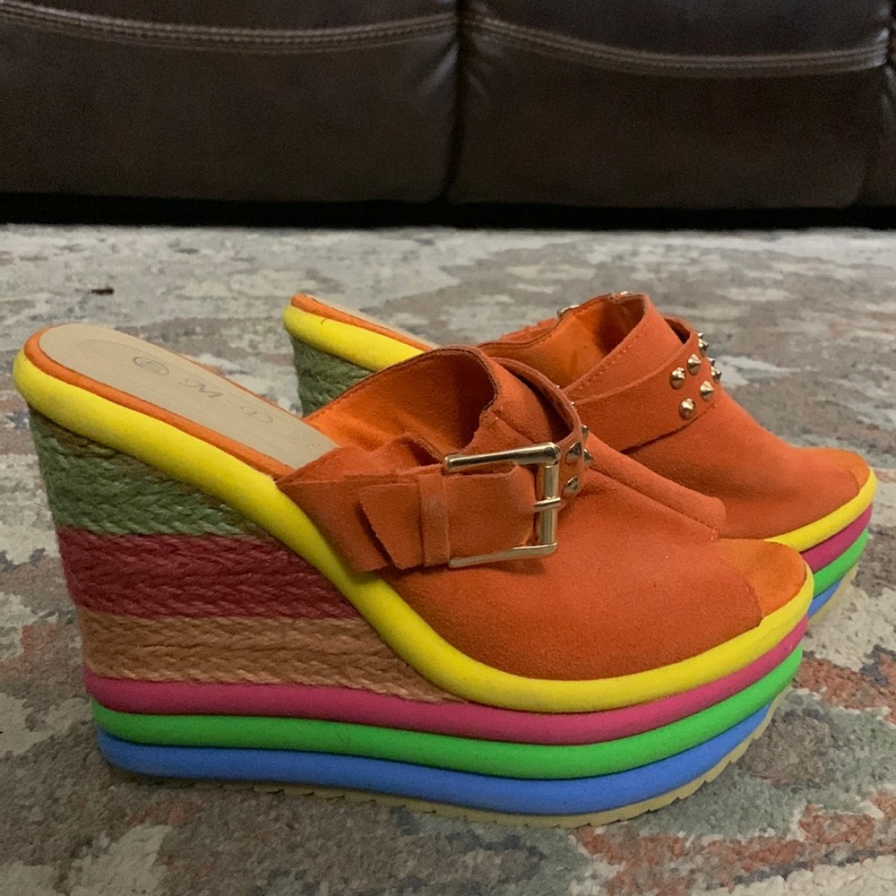 Colorful wedge sandal’s